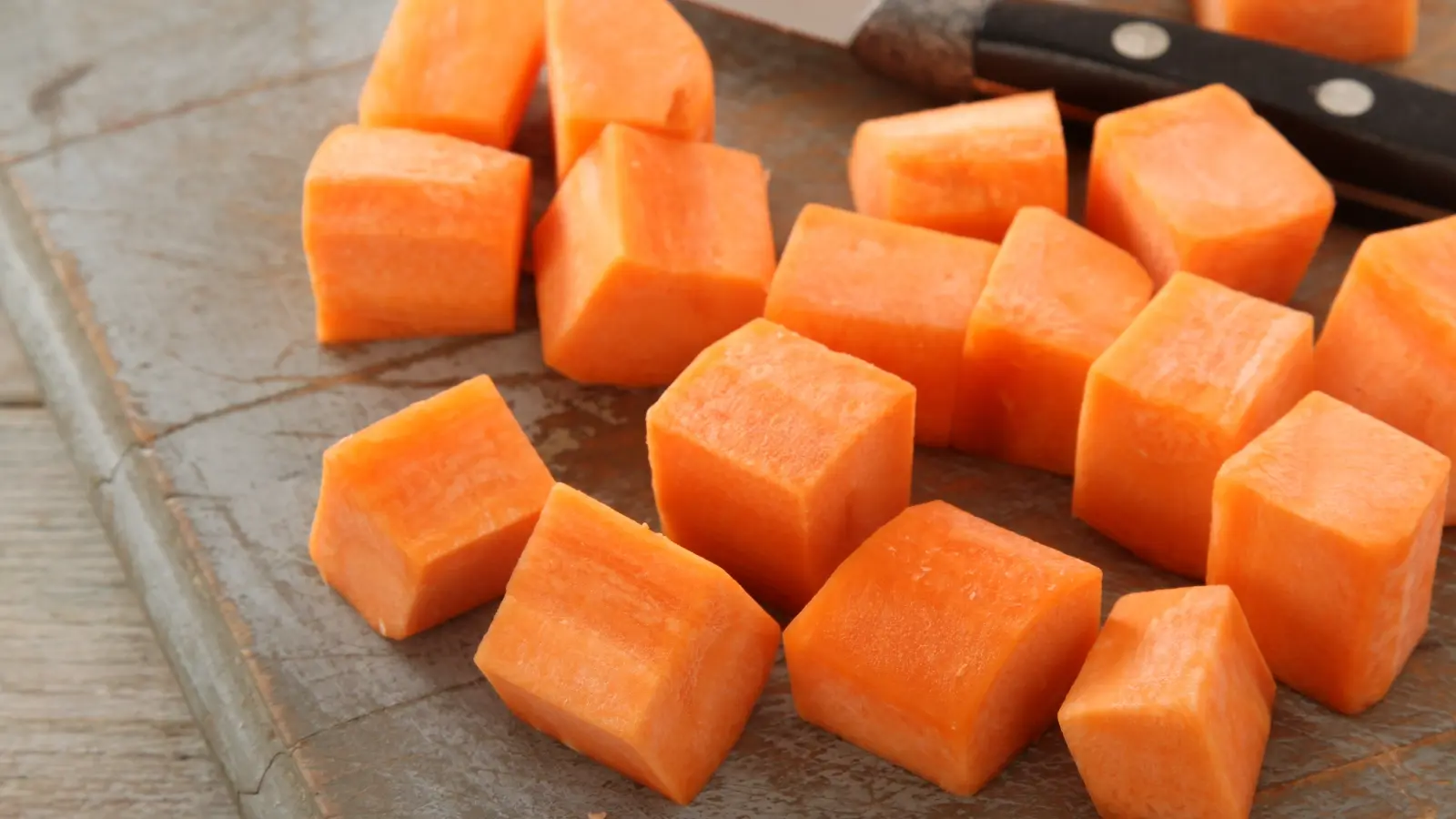 Apple Carrot Cubes - Delicious Frozen DIY Dog Treat Recipes